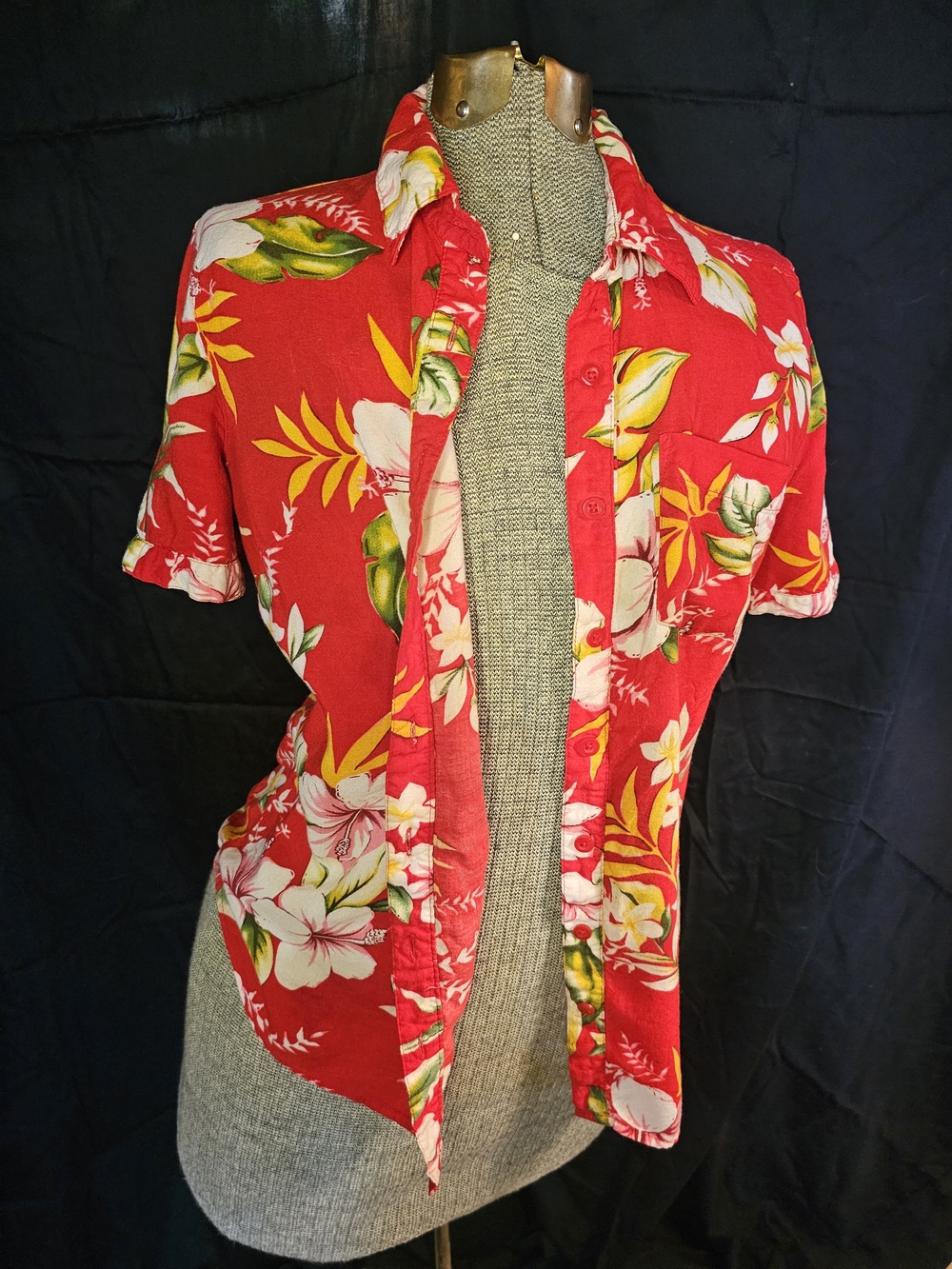 Basic Editions Red Floral Button-Down Shirt